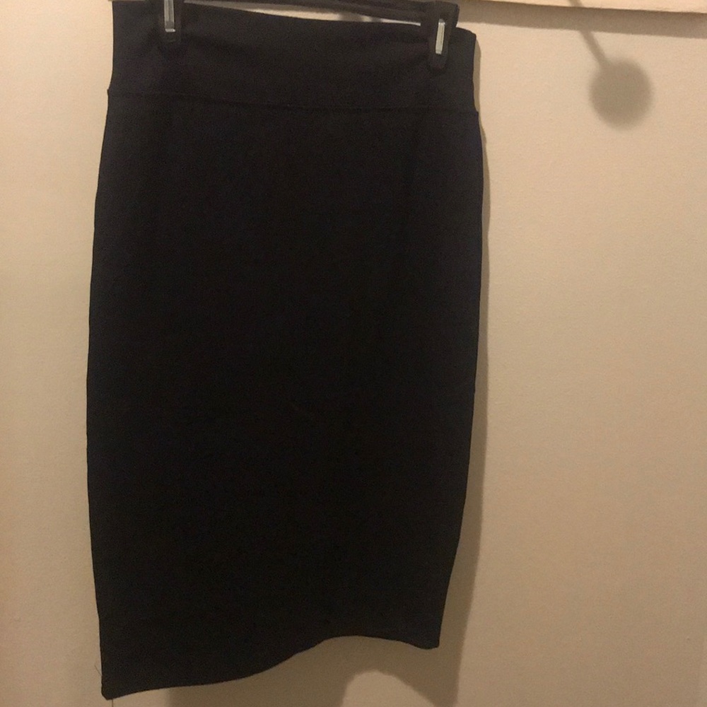 Black pencil skirt